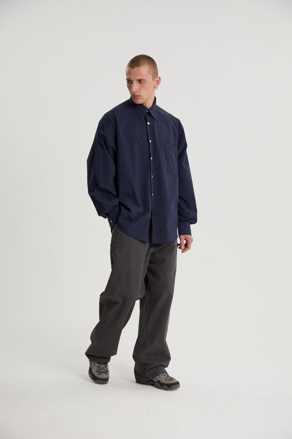 Avery | Unisex Oversized Shirt | Raw Hem Washed Y2K Style-Eltrendio