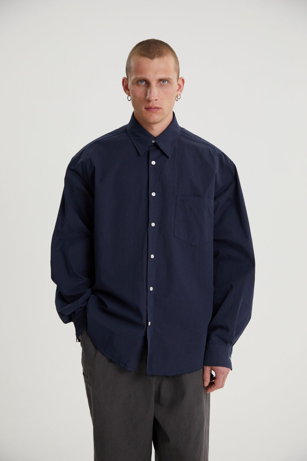 Avery | Unisex Oversized Shirt | Raw Hem Washed Y2K Style-Eltrendio