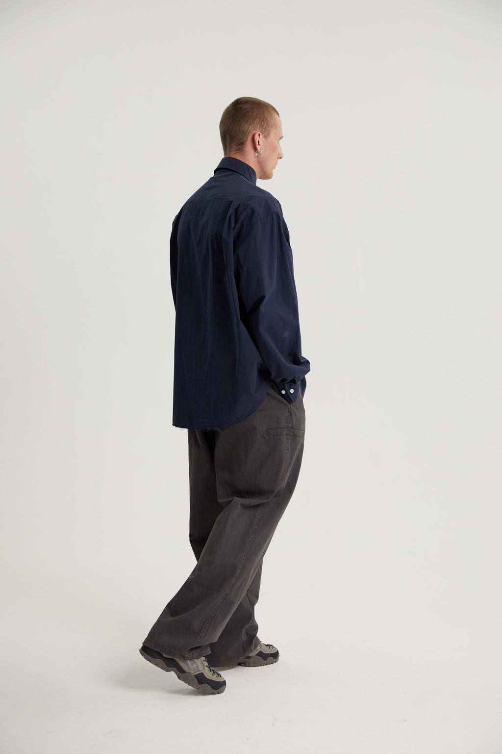 Avery | Unisex Oversized Shirt | Raw Hem Washed Y2K Style-Eltrendio