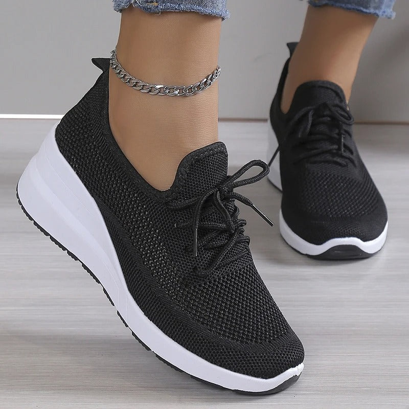 Amelia | Women's Lace-Up Trainers | Mesh Knit · Eltrendio