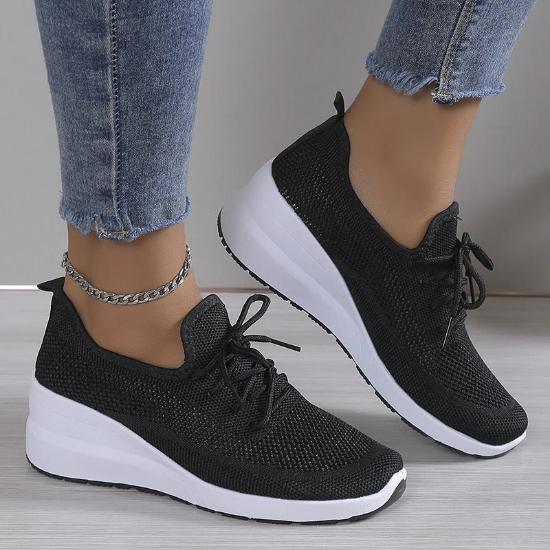 Amelia | Women's Lace-Up Trainers | Mesh Knit · Eltrendio