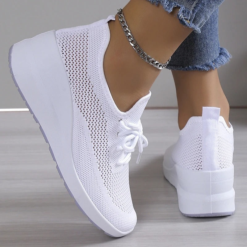 Amelia | Women's Lace-Up Trainers | Mesh Knit · Eltrendio