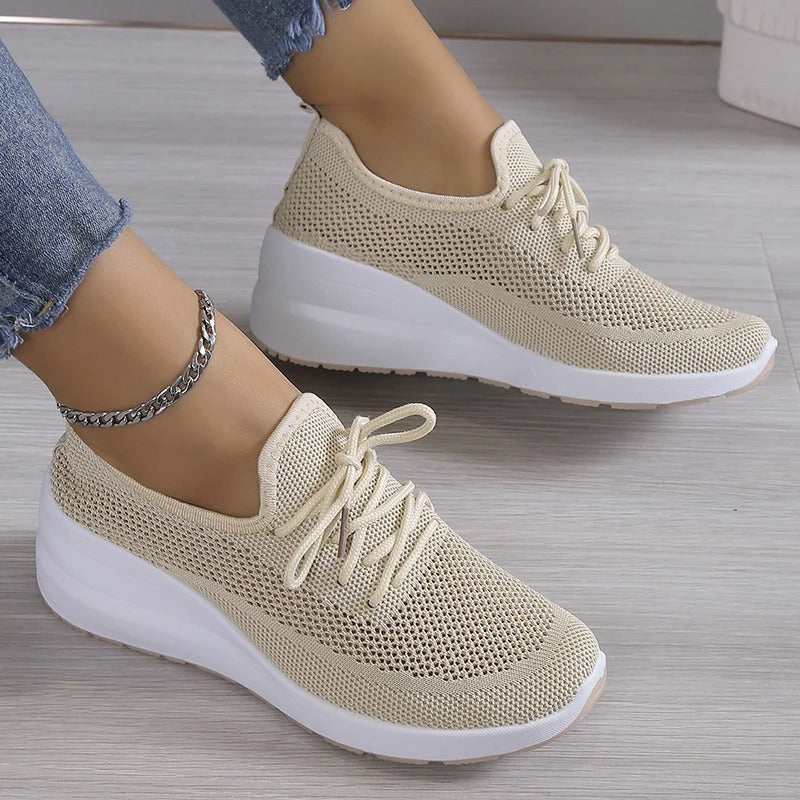 Amelia | Women's Lace-Up Trainers | Mesh Knit · Eltrendio