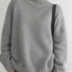 Amelia | Women's Roll-Neck Jumper | Ribbed Cuffs · Eltrendio