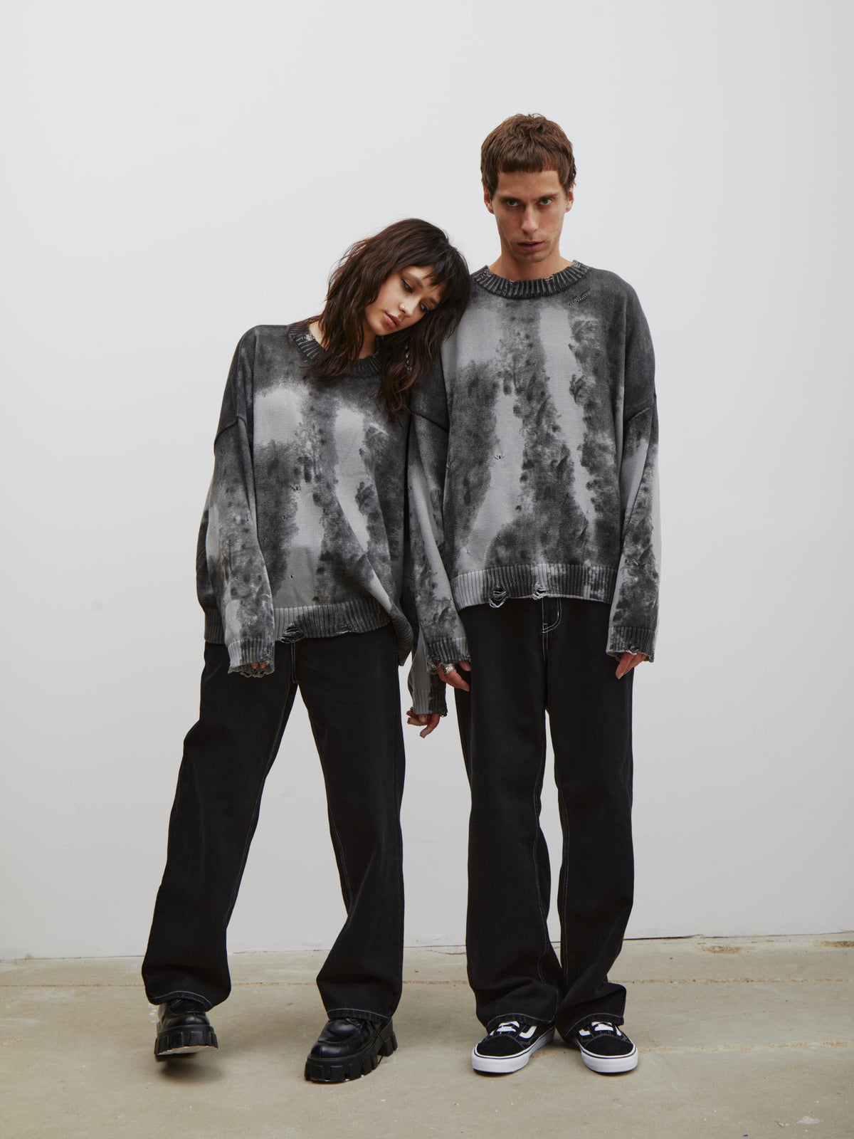 Asher | Unisex Oversized Knit Sweater | Distressed Y2K Tie-Dye Style-Eltrendio
