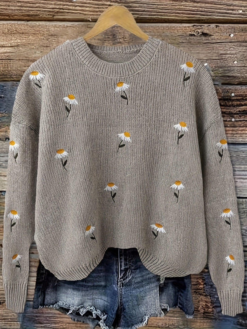 Daisy | Women's Crew Neck Jumper | Embroidered Knit · Eltrendio