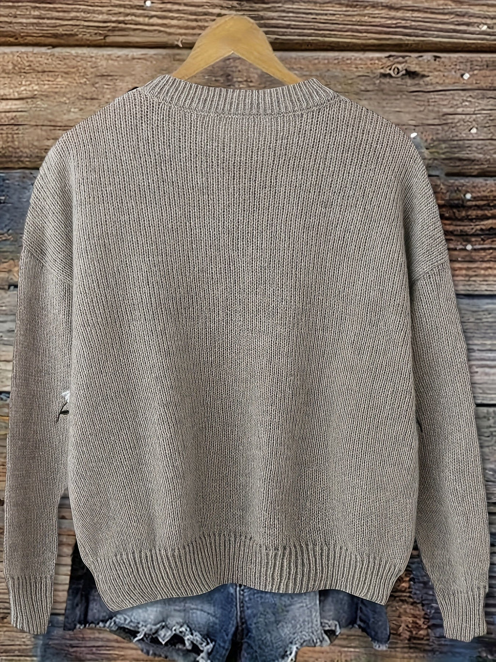 Daisy | Women's Crew Neck Jumper | Embroidered Knit · Eltrendio