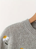 Daisy | Women's Crew Neck Jumper | Embroidered Knit · Eltrendio