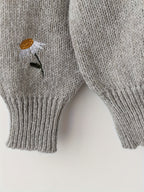 Daisy | Women's Crew Neck Jumper | Embroidered Knit · Eltrendio