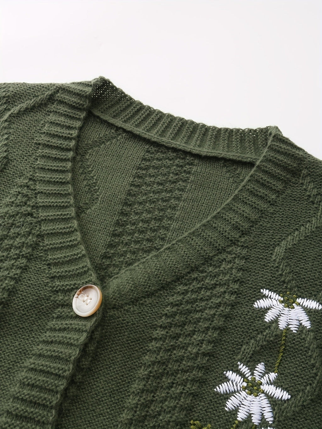 Florence | Women's V-Neck Cardigan | Floral Embroidery · Eltrendio