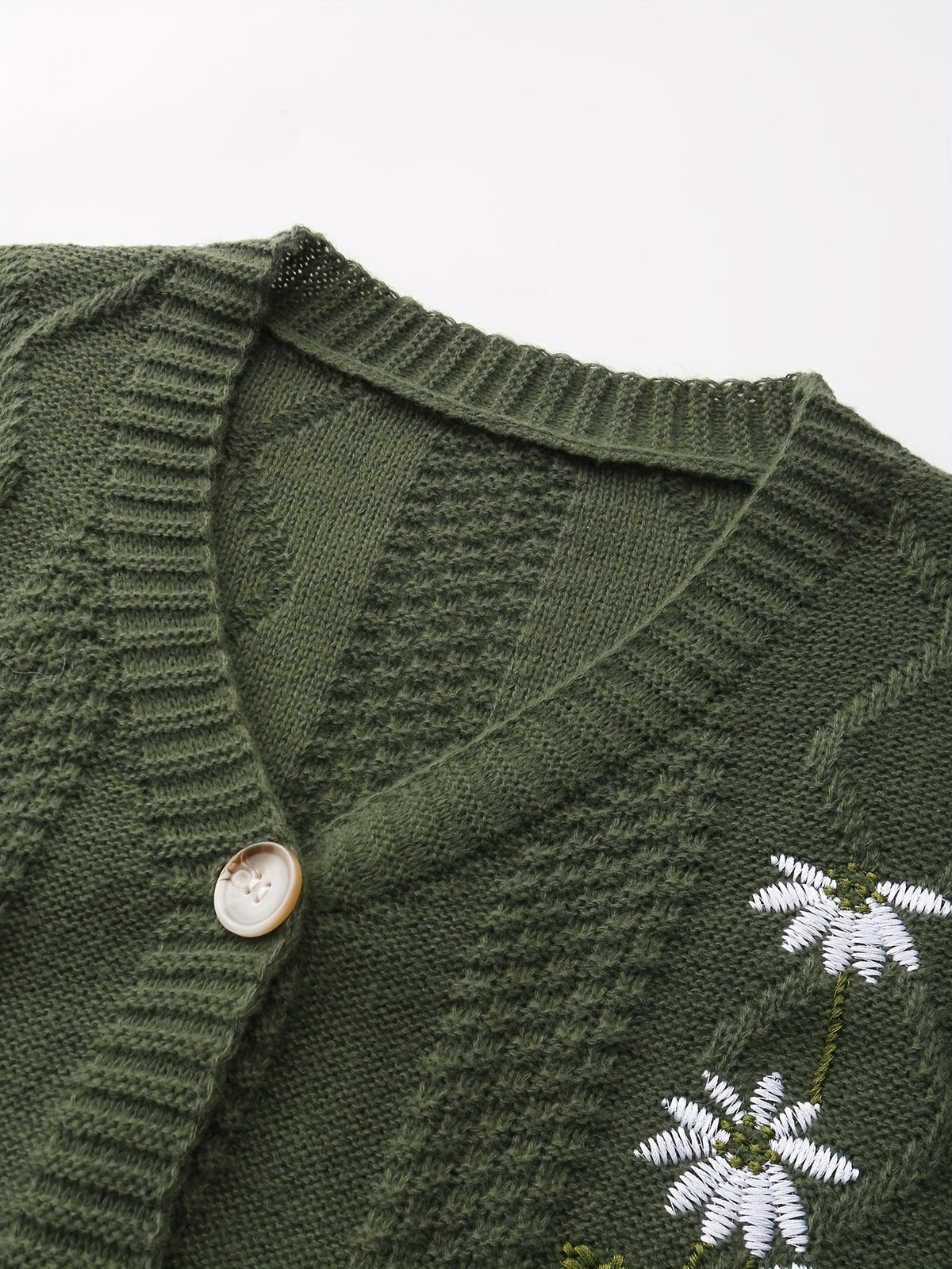 Florence | Women's V-Neck Cardigan | Floral Embroidery · Eltrendio