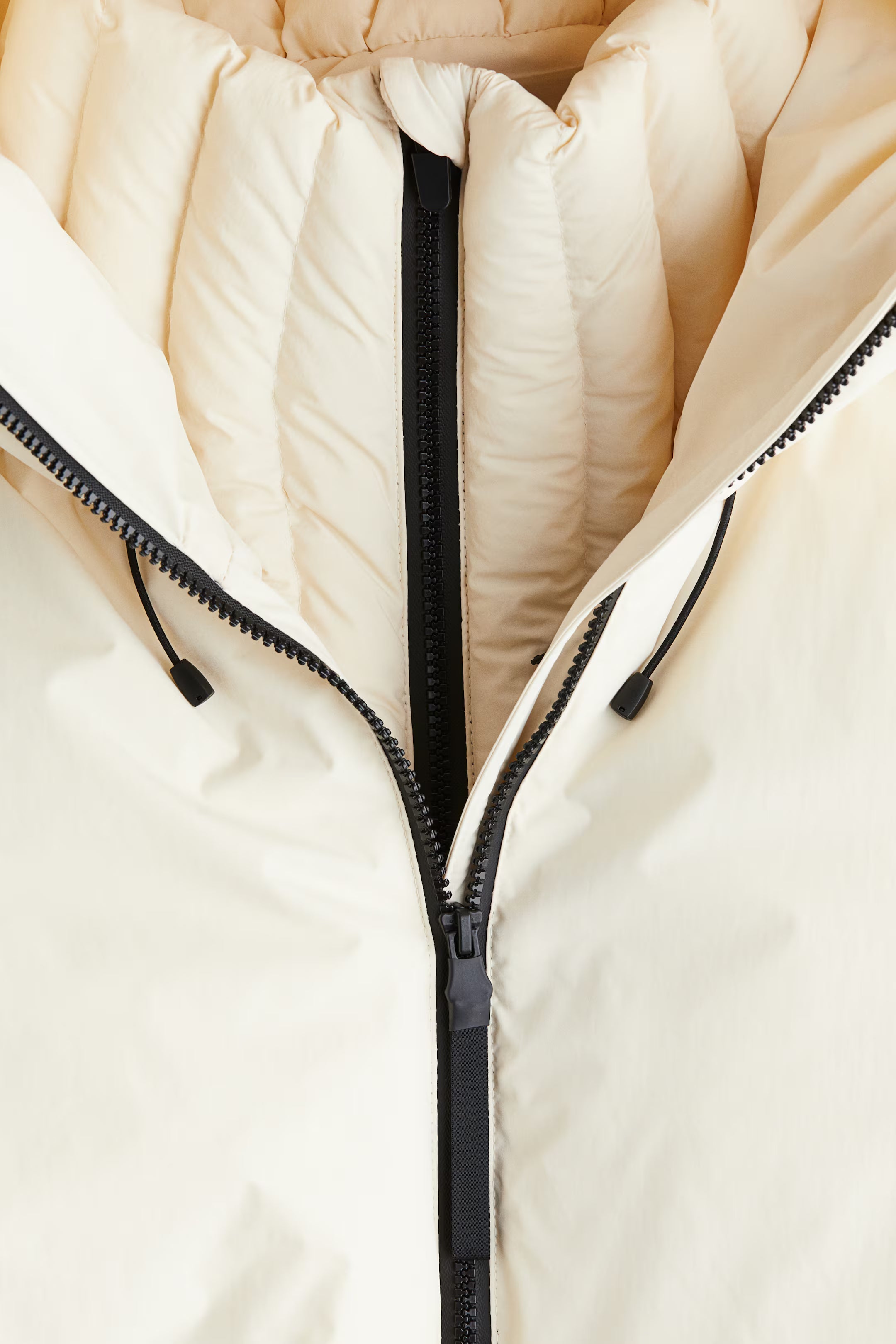 Freya | Women's Hooded Puffer Jacket | Belted Waist · Eltrendio