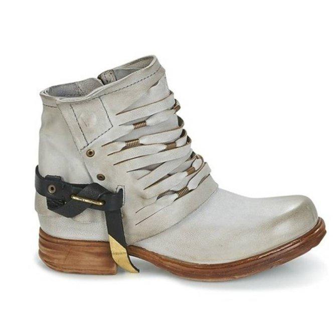 Freya | Women's Lace-Up Ankle Boots | Buckle Strap · Eltrendio