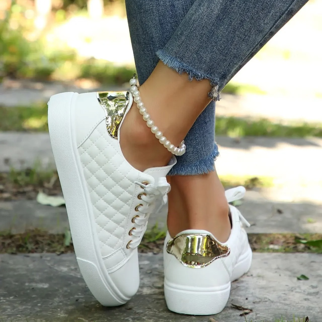 Freya | Women's Lace-Up Trainers | Quilted Panel · Eltrendio
