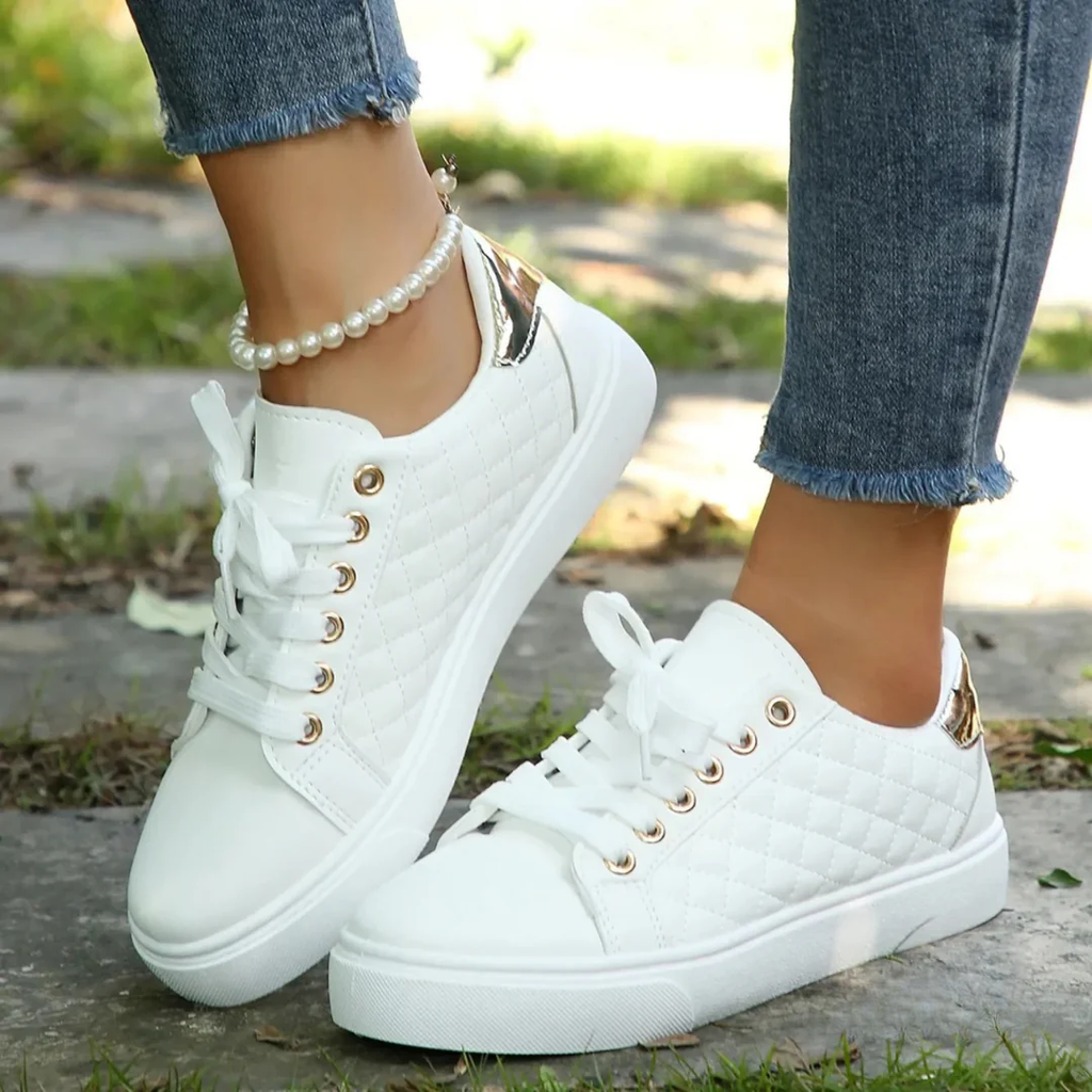 Freya | Women's Lace-Up Trainers | Quilted Panel · Eltrendio