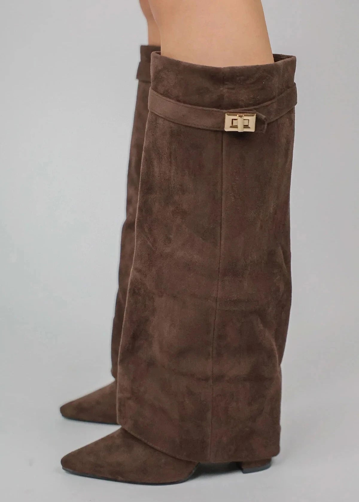 Freya | Women's Pointed-Toe Knee Boots | Buckle Detail · Eltrendio