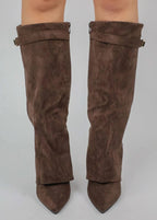 Freya | Women's Pointed-Toe Knee Boots | Buckle Detail · Eltrendio