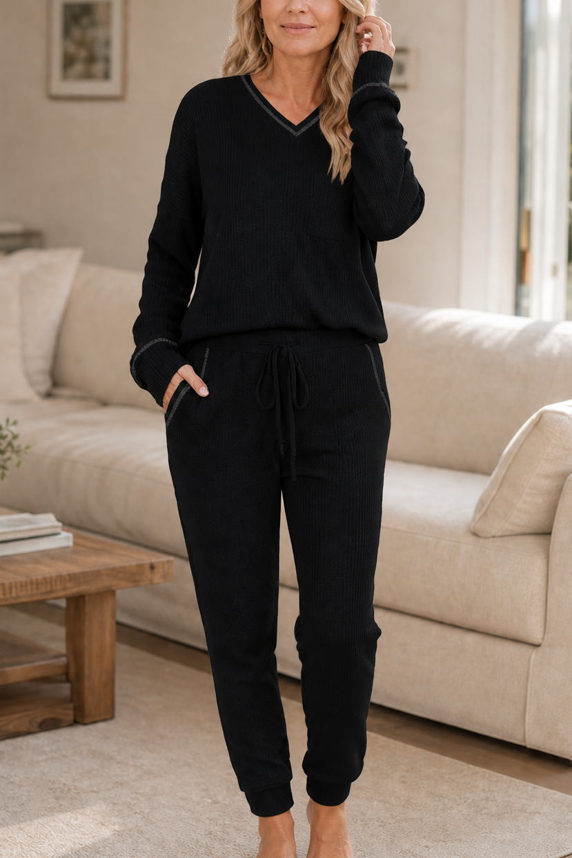 Freya | Women's V-Neck Loungewear Set | Drawstring Joggers · Eltrendio