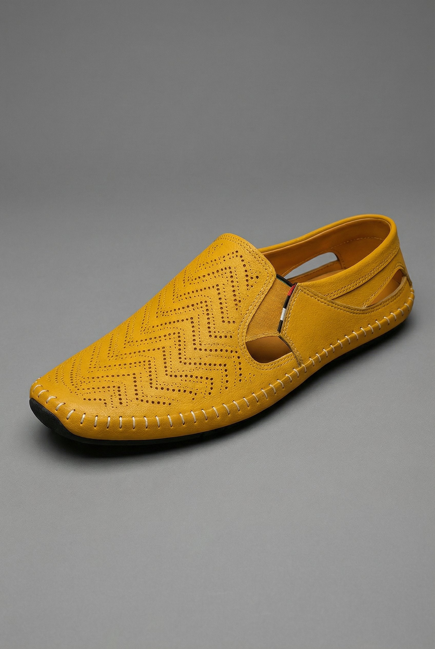Grayson | Men's Perforated Slip-On Low Profile Casual Footwear | Loafers · Eltrendio