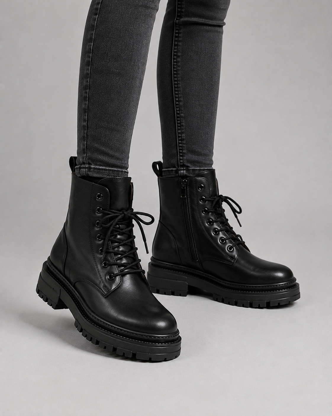 Harper | Women's Lace-Up Combat Boots | Chunky Sole · Eltrendio