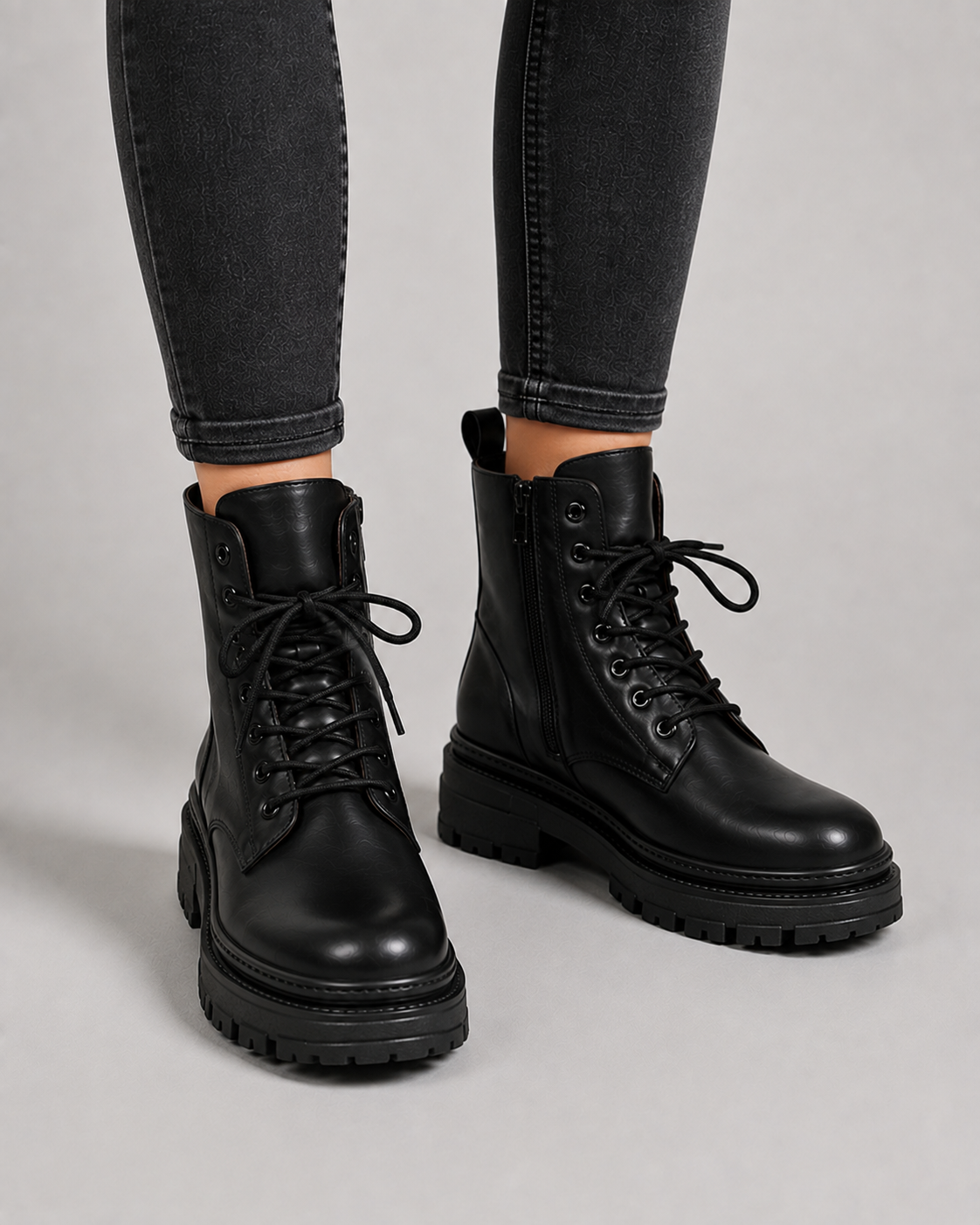 Harper | Women's Lace-Up Combat Boots | Chunky Sole · Eltrendio