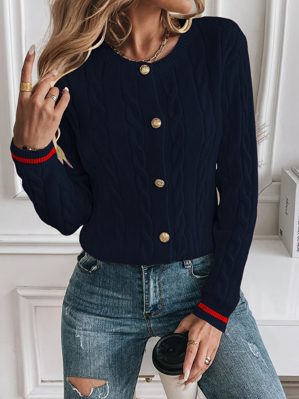 Harriet | Women's Cable Knit Cardigan | Button-Up · Eltrendio