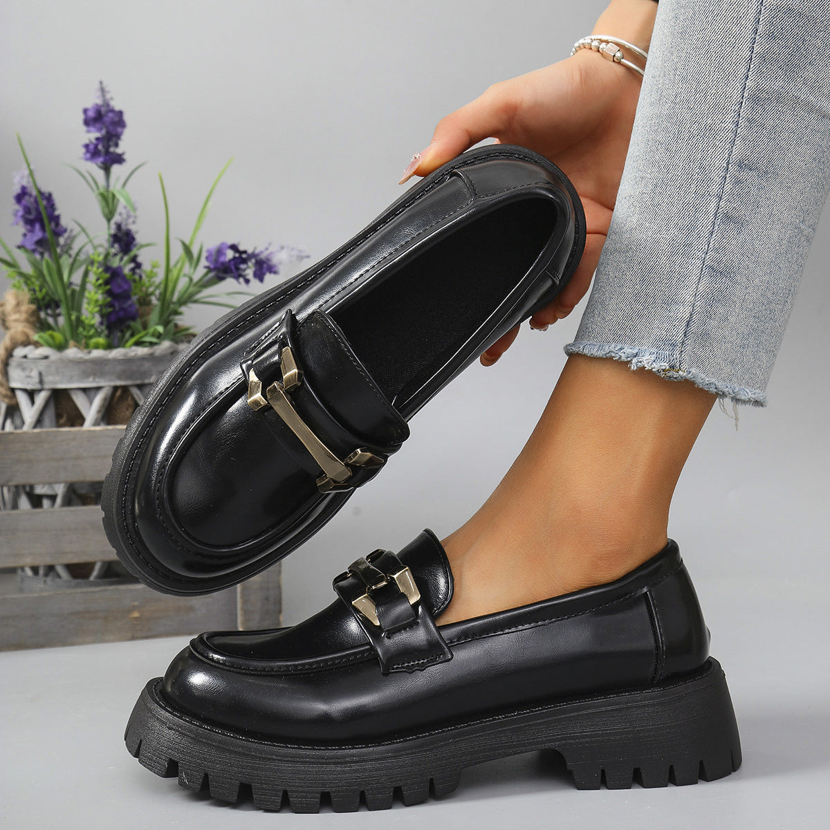 Harriet | Women's Chunky Platform Loafers | Buckle Detail · Eltrendio
