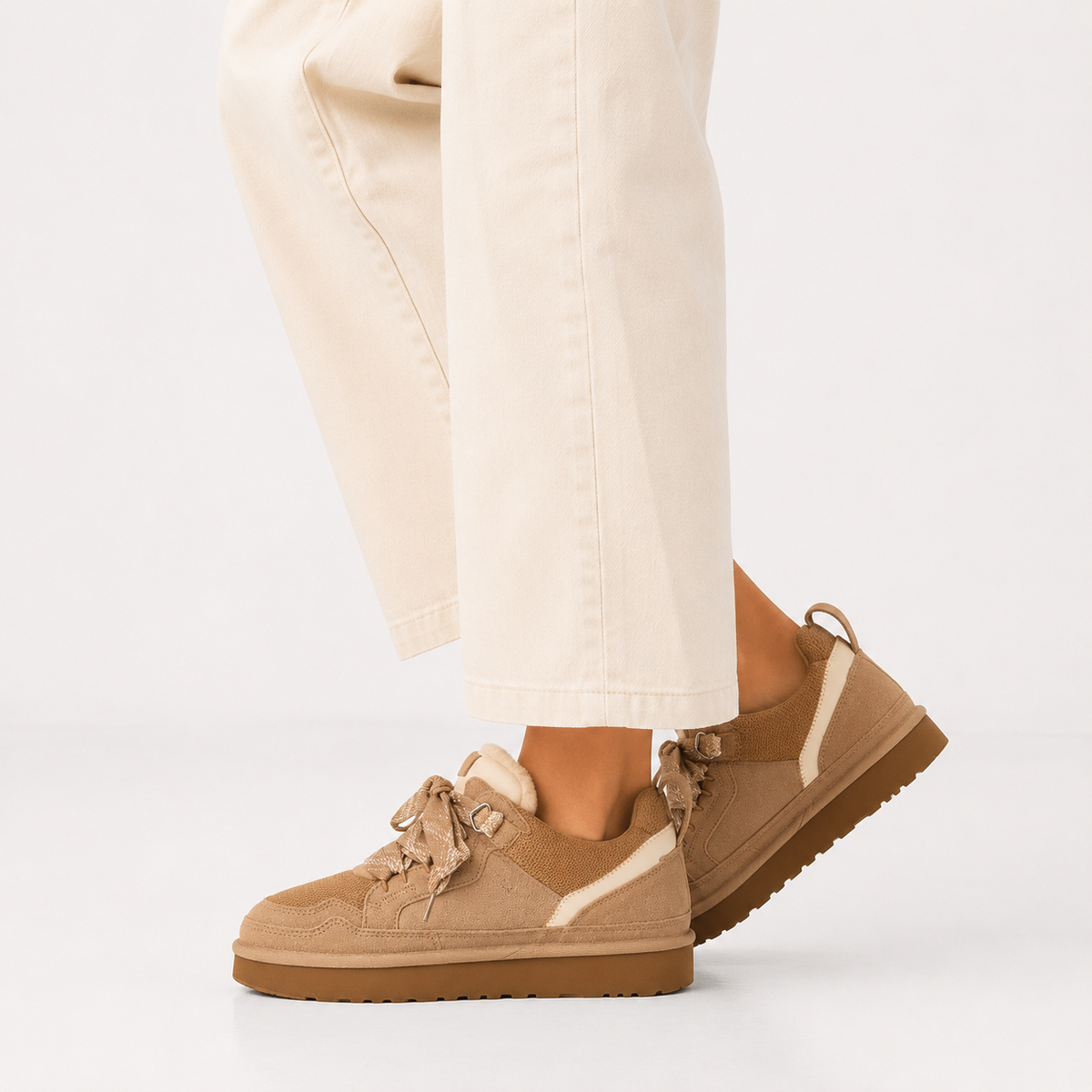Harriet | Women's Lace-Up Trainers | Suede · Eltrendio