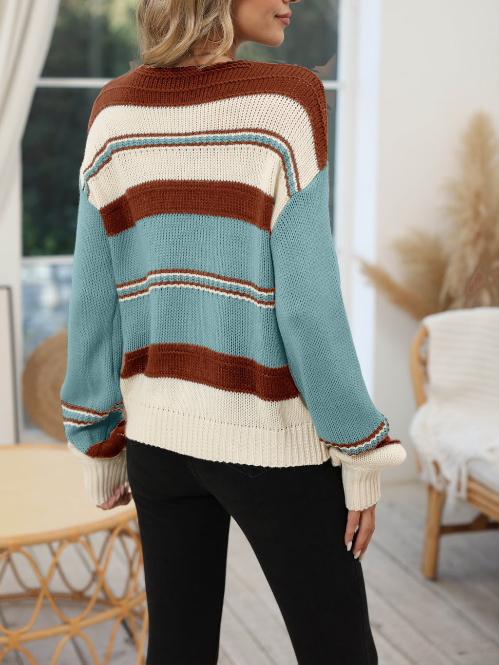 Harriet | Women's V-Neck Jumper | Striped Knit · Eltrendio