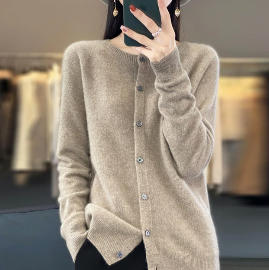 Heather | Women's Crewneck Cardigan | Button-Front · Eltrendio