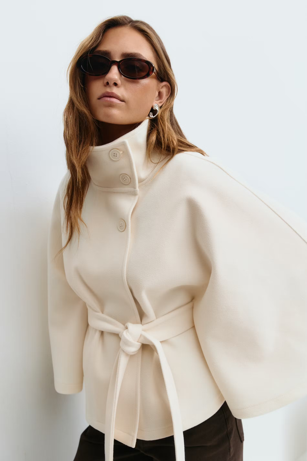 Isabelle | Women's Cape Coat | Belted Waist · Eltrendio