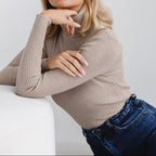 Isabelle | Women's Turtleneck Jumper | Ribbed Knit · Eltrendio