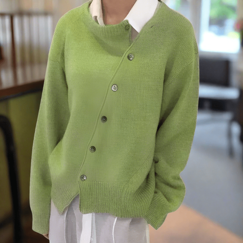 Isla | Women's Oversized Cardigan | Asymmetric Buttons · Eltrendio
