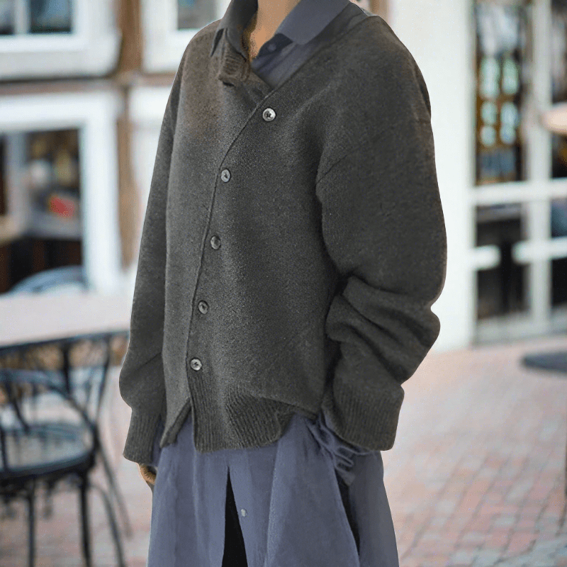 Isla | Women's Oversized Cardigan | Asymmetric Buttons · Eltrendio