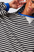 Isla | Women's Oversized Sweatshirt | Striped · Eltrendio