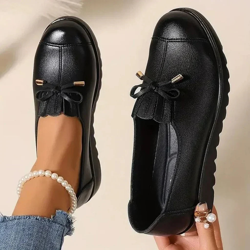 Isla | Women's Slip-On Loafers | Bow Detail · Eltrendio