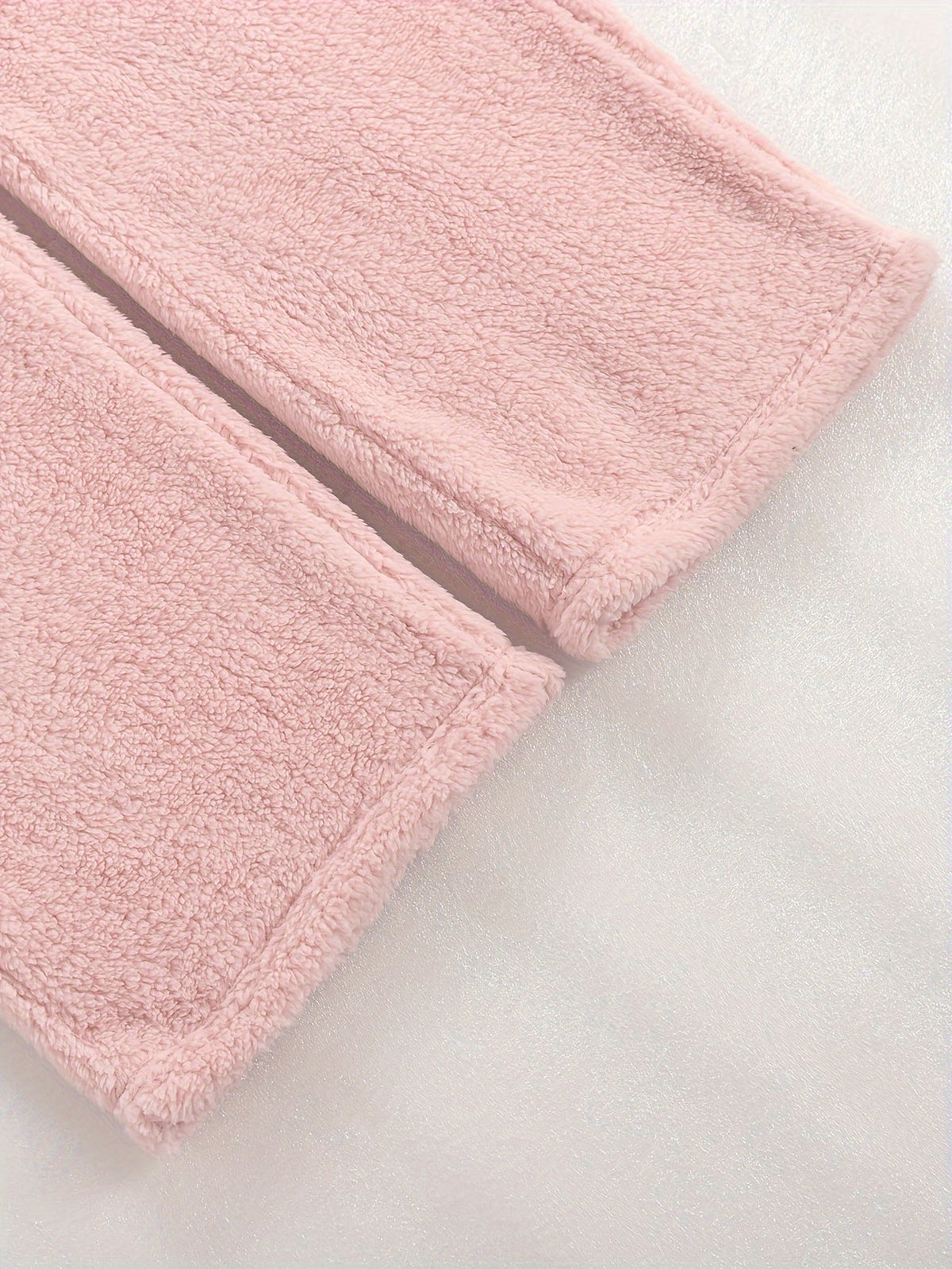 Mabel | Women's V-Neck Loungewear Set | Soft Knit · Eltrendio