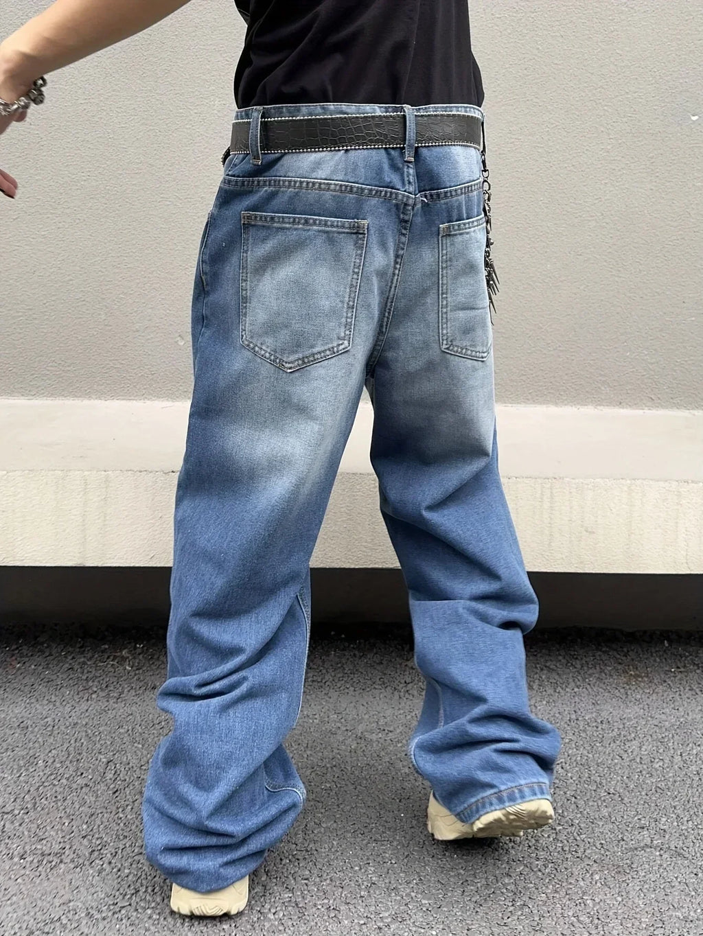 Marcus | Men's Wide-Leg Jeans | Faded Denim · Eltrendio