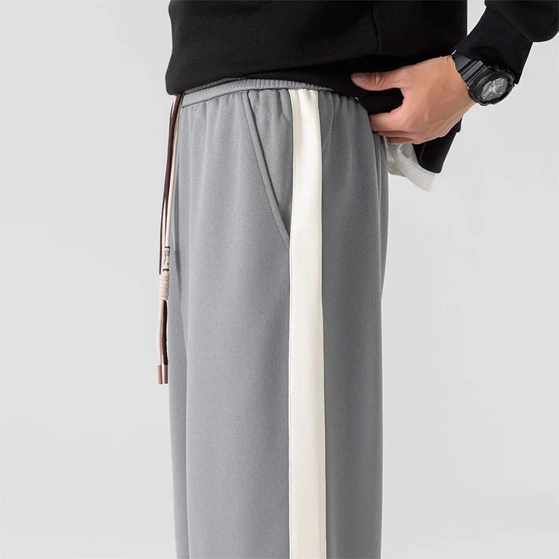 Marcus | Men's Wide-Leg Joggers | Side Stripe · Eltrendio