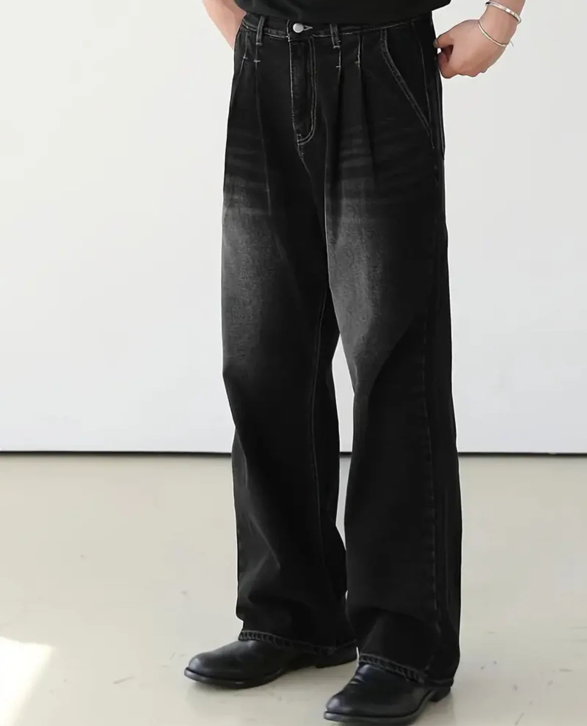 Oliver | Men's Wide-Leg Jeans | Pleated Front