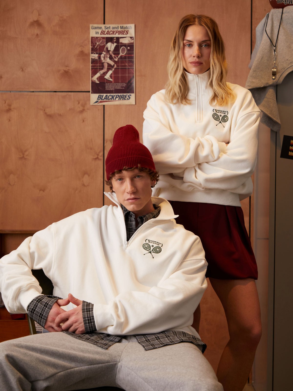 Oliver | Unisex Half-Zip Sweatshirt | Graphic Print · Eltrendio