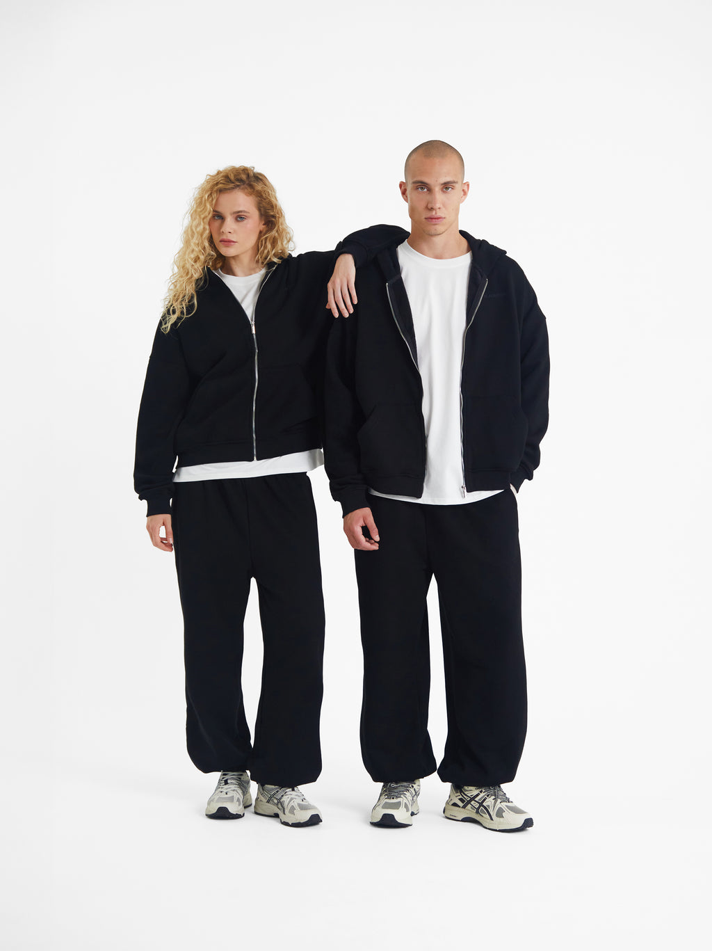 Oakley | Unisex Oversized Zip Hoodie | Fleece Lined Warm Layering Style-Eltrendio