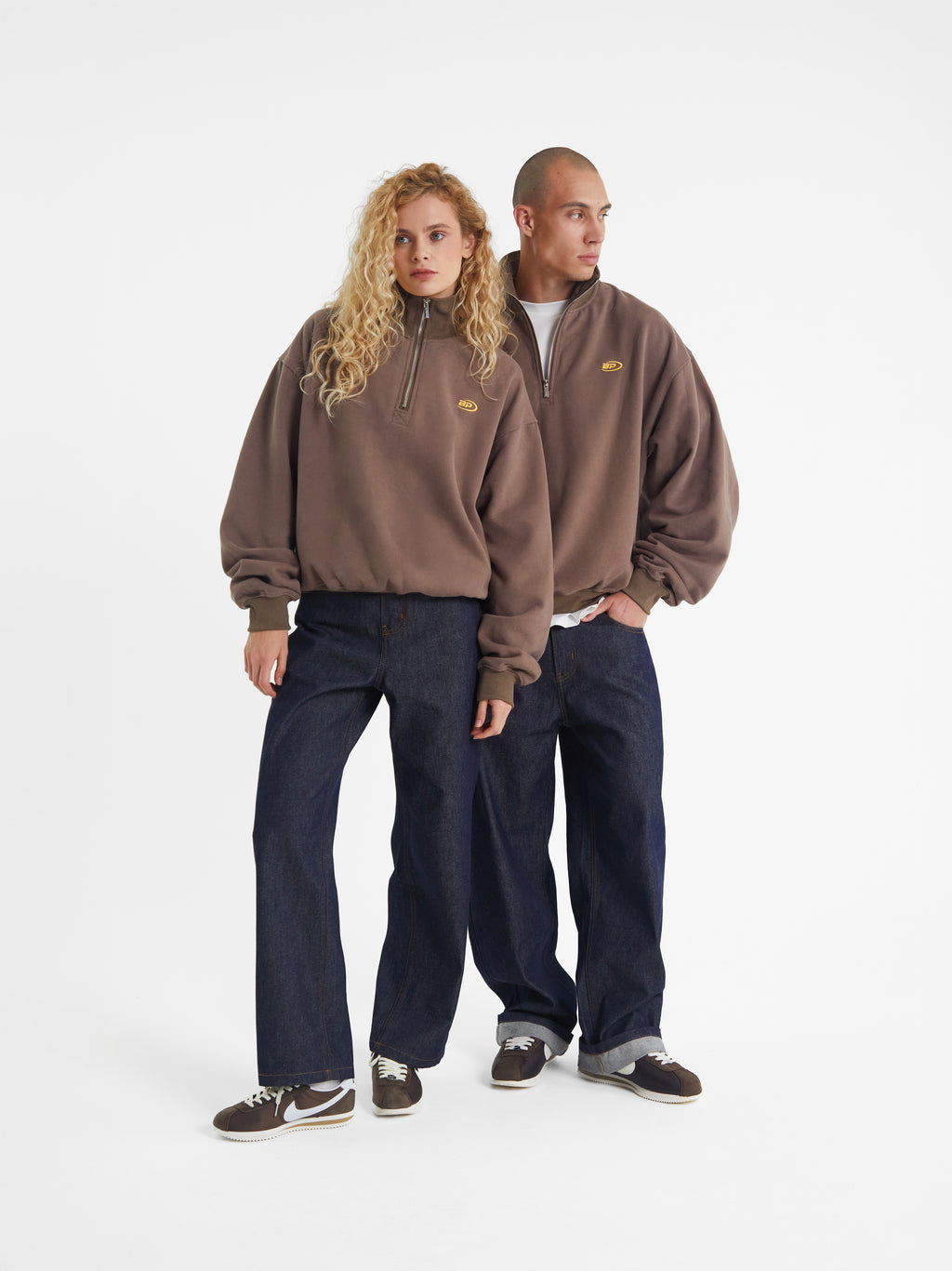 Theo | Unisex Half Zip Sweatshirt | Oversized Retro Collar Style-Eltrendio